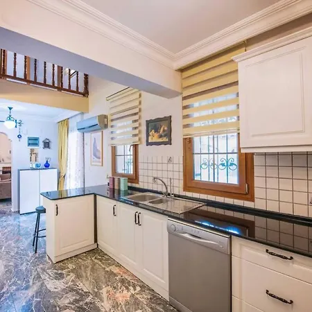 Villa Aybek *